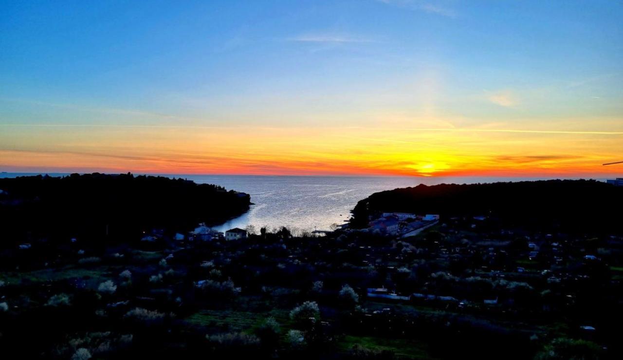 Tramonto Apartment Пула Екстериор снимка
